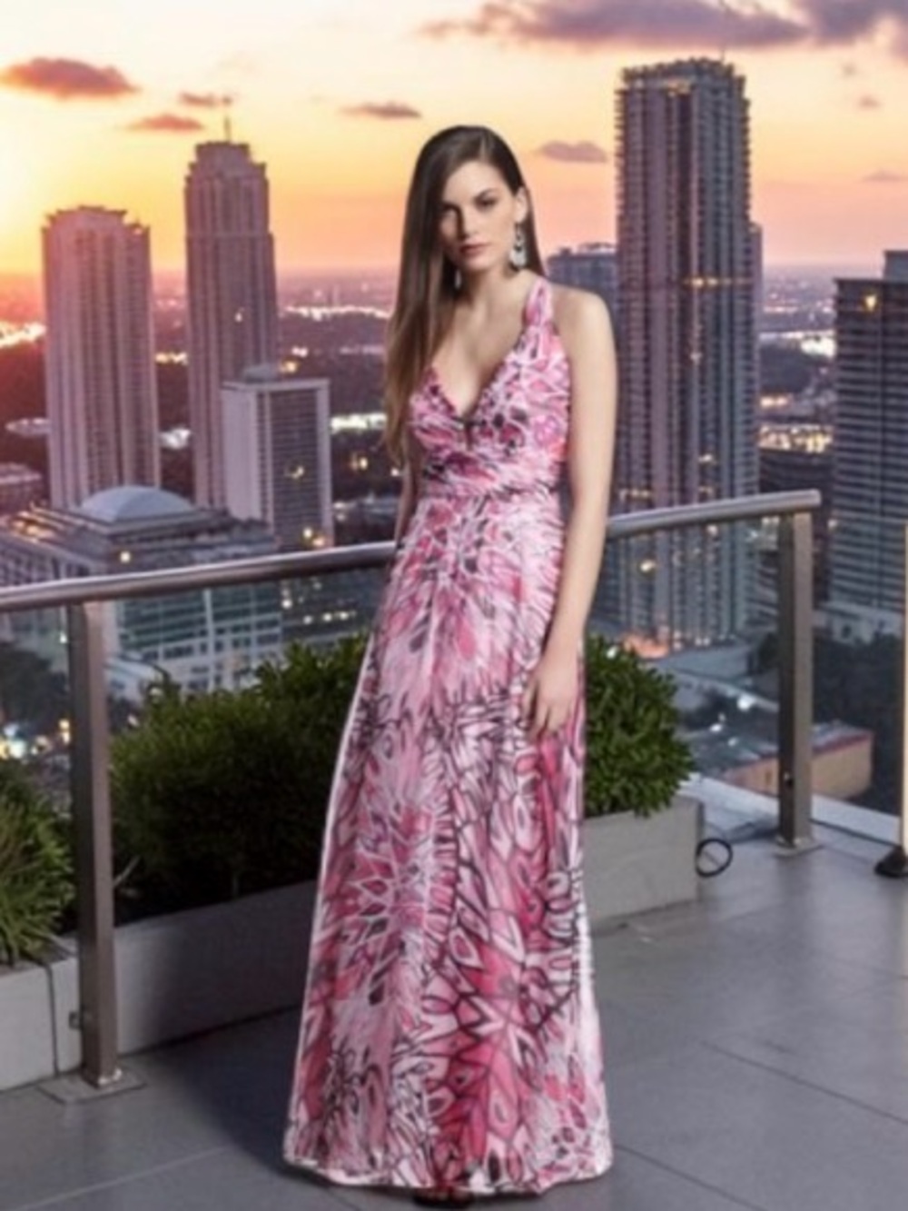 WHITE HOUSE BLACK MARKET KALEIDOSCOPE GOWN    ORIGINAL PRICE $375.00